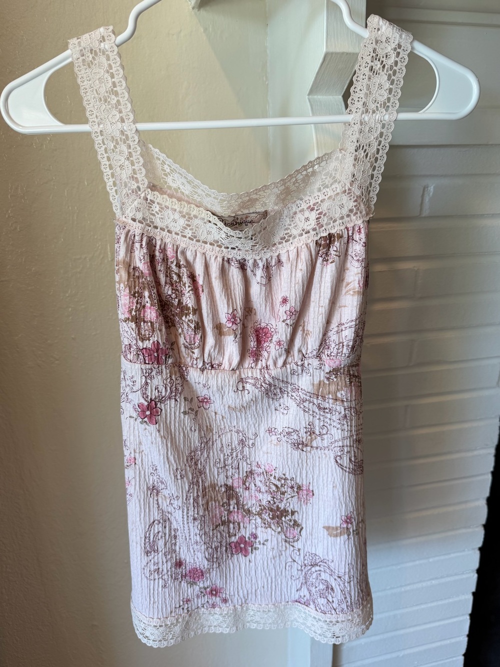 Vintage Y2K Younique Cream and Pink Floral Lace-Trim Chemise Size Medium Boho